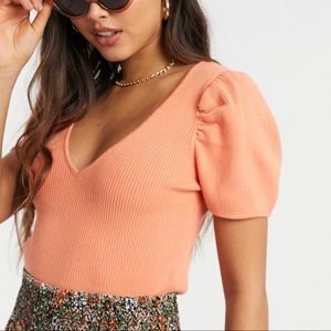 stradivarius. Orange ribbed puff sleeve top. Size Medium.